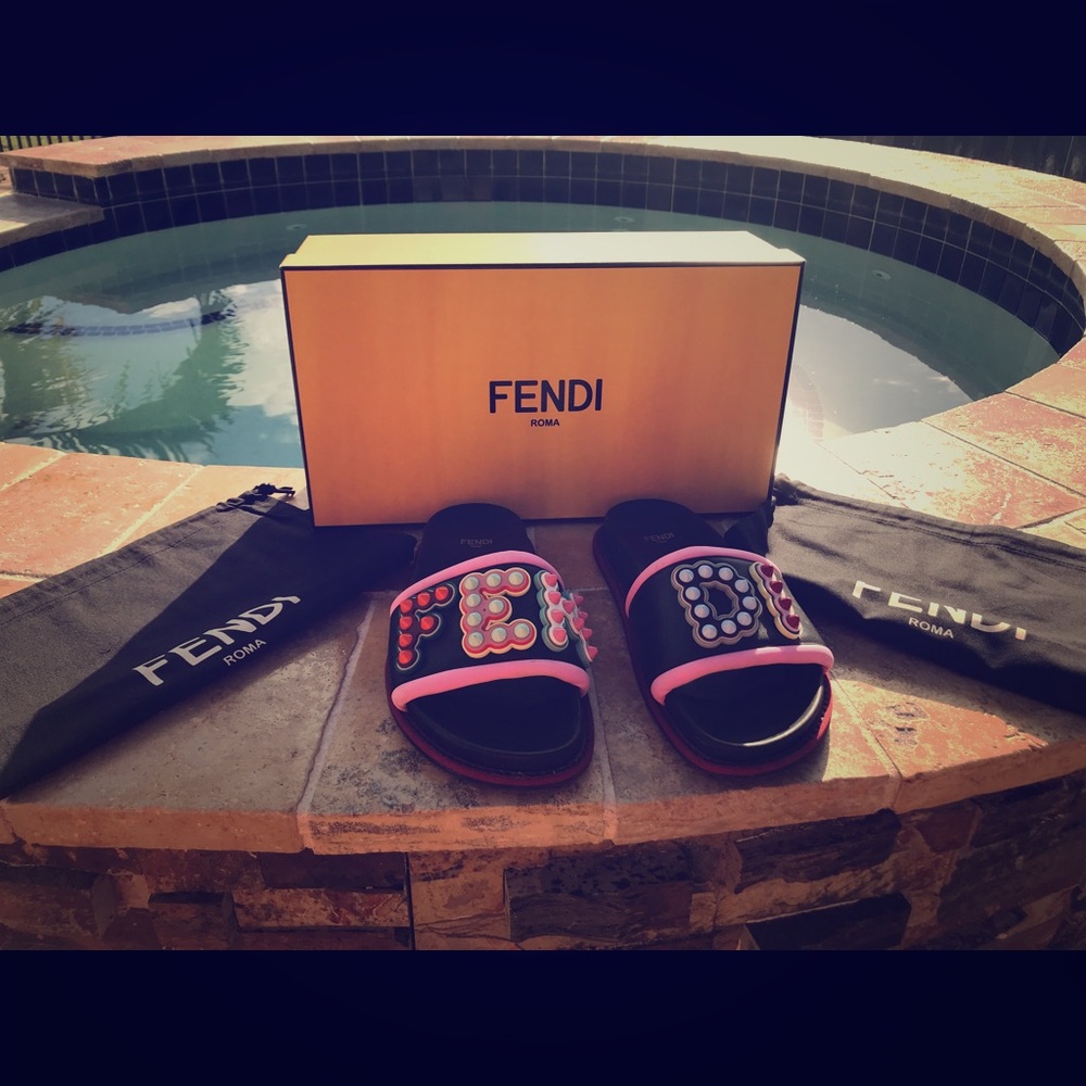 Fendi Slides